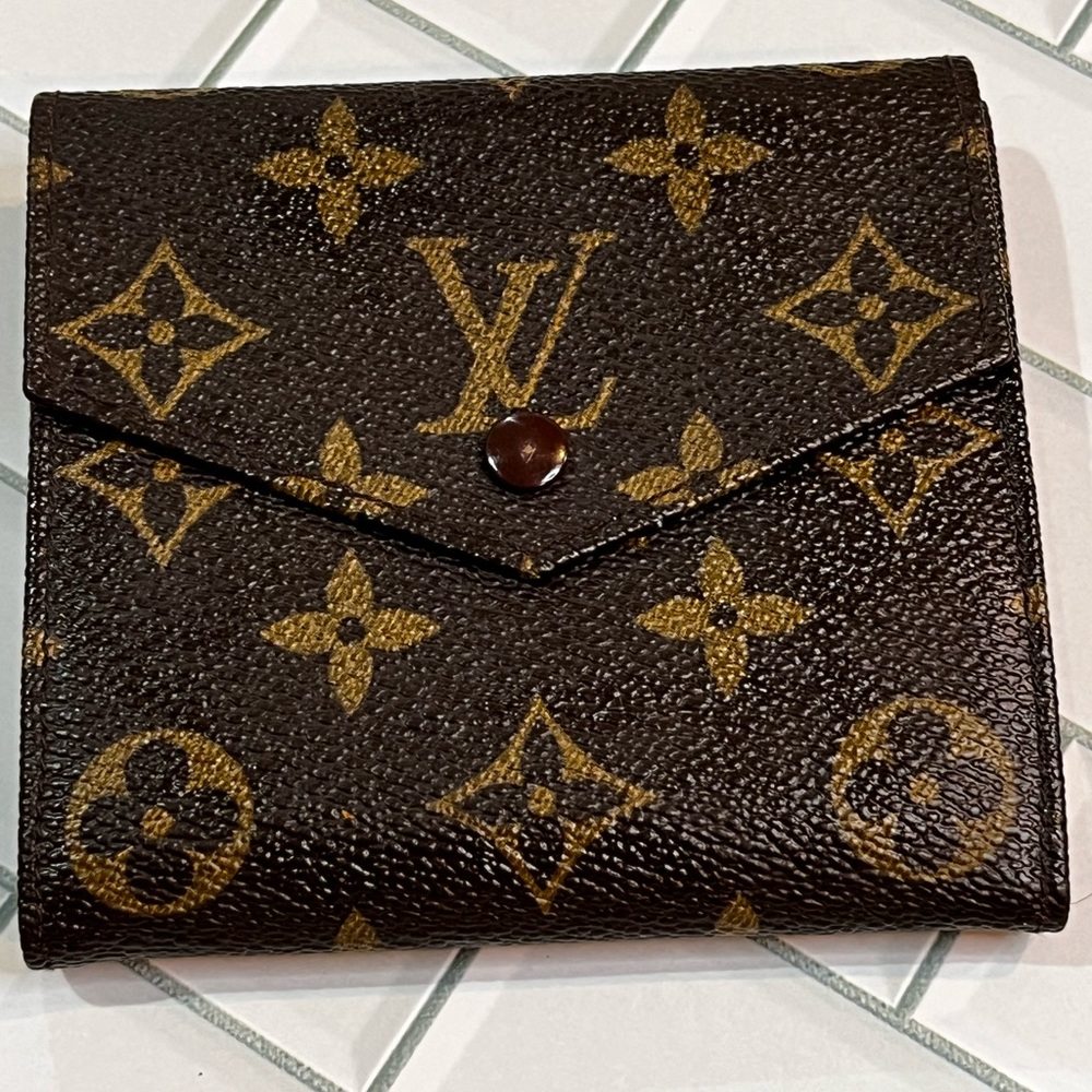 LOUIS VUITTON LV Monogram Elise Wallet